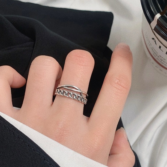Silver chain ring, sterling silver ring, twisted ring, stacking ring silver - Picture 5 of 5